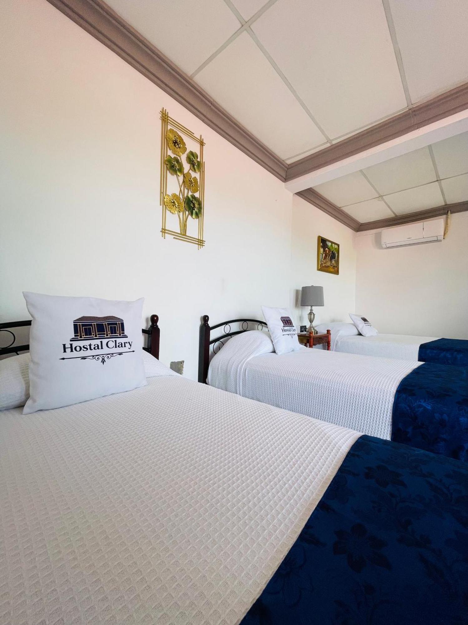 Hostal Clary León Εξωτερικό φωτογραφία